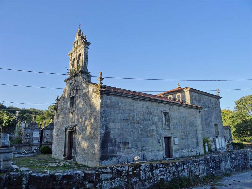 Iglesia de Santa Baia de Longos en San Cristovo de Cea