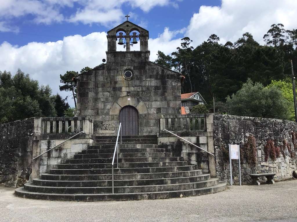 Iglesia de Santa Cristina de Cobres en Vilaboa
