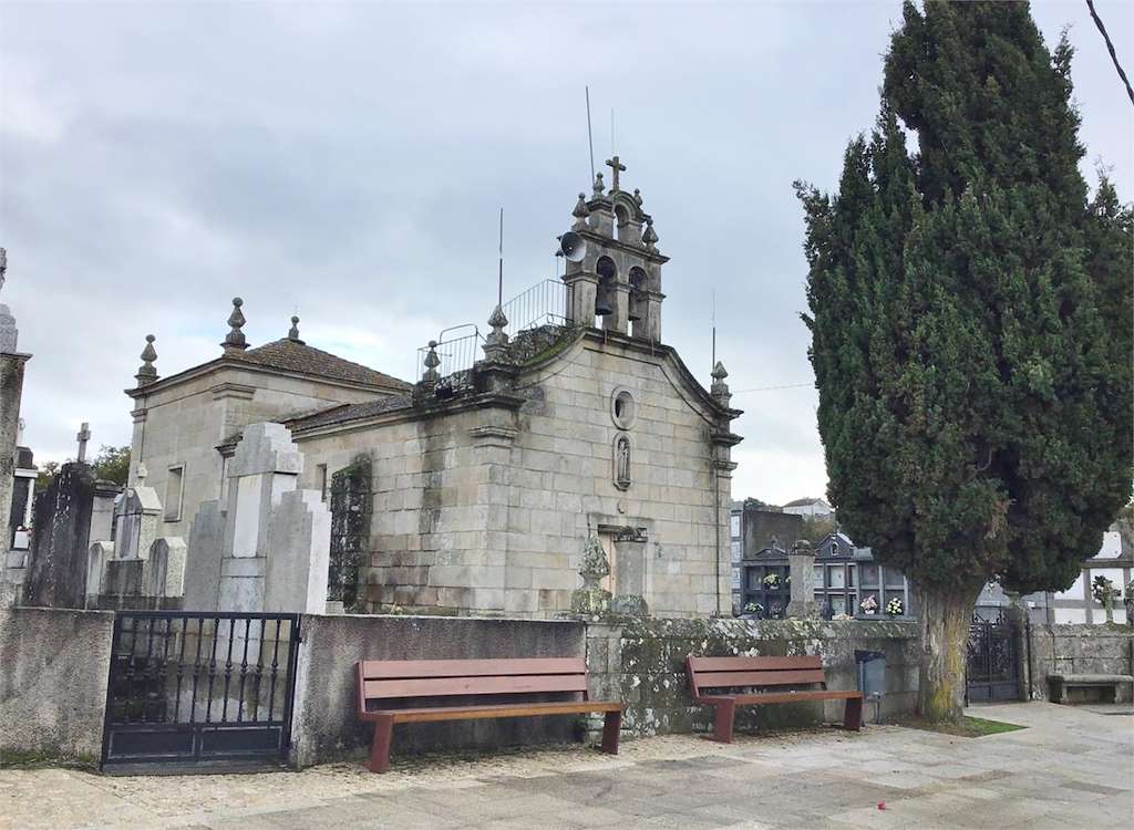 Iglesia de Santa Cruz Da Rabeda en San Cibrao das Viñas