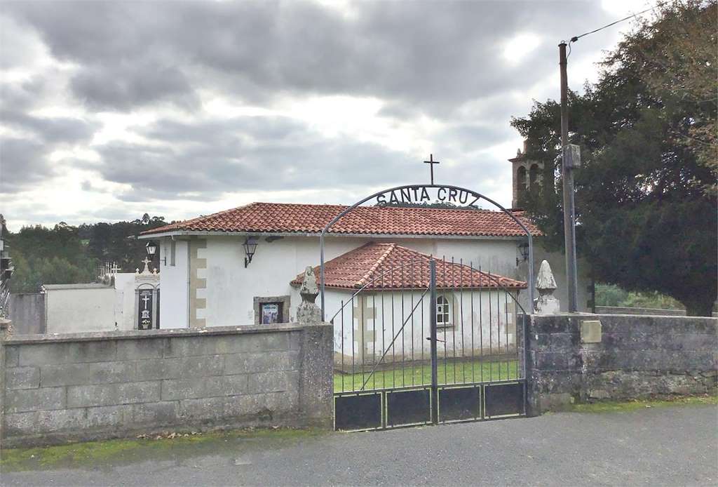 Iglesia de Santa Cruz do Salto en Cabanas