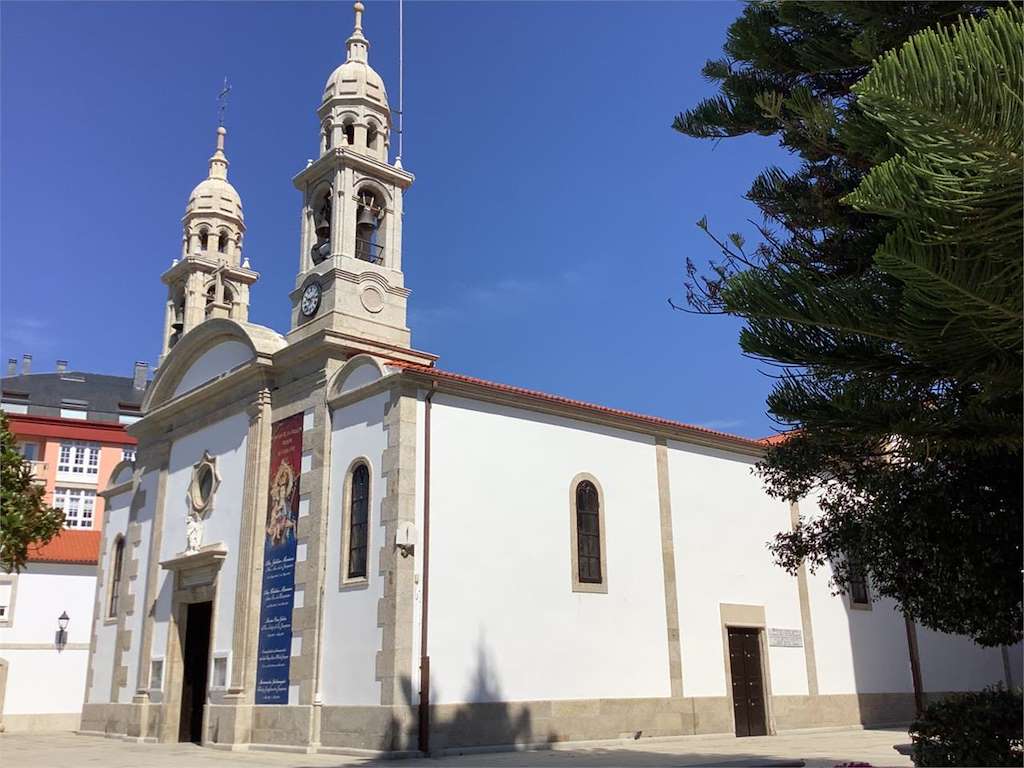 Iglesia de Santa Mariña da Xunqueira en Cee