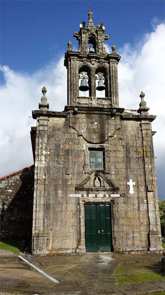 Iglesia de Santa Mariña de Ribasar en Rois
