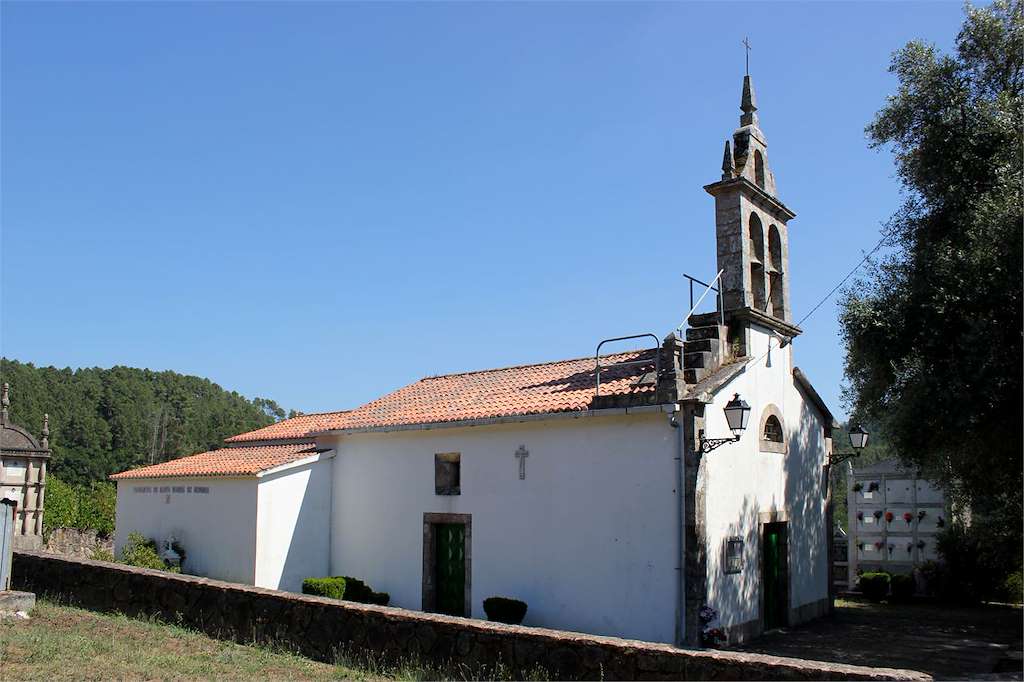 Iglesia de Santa Mariña de Sucira en Boqueixón