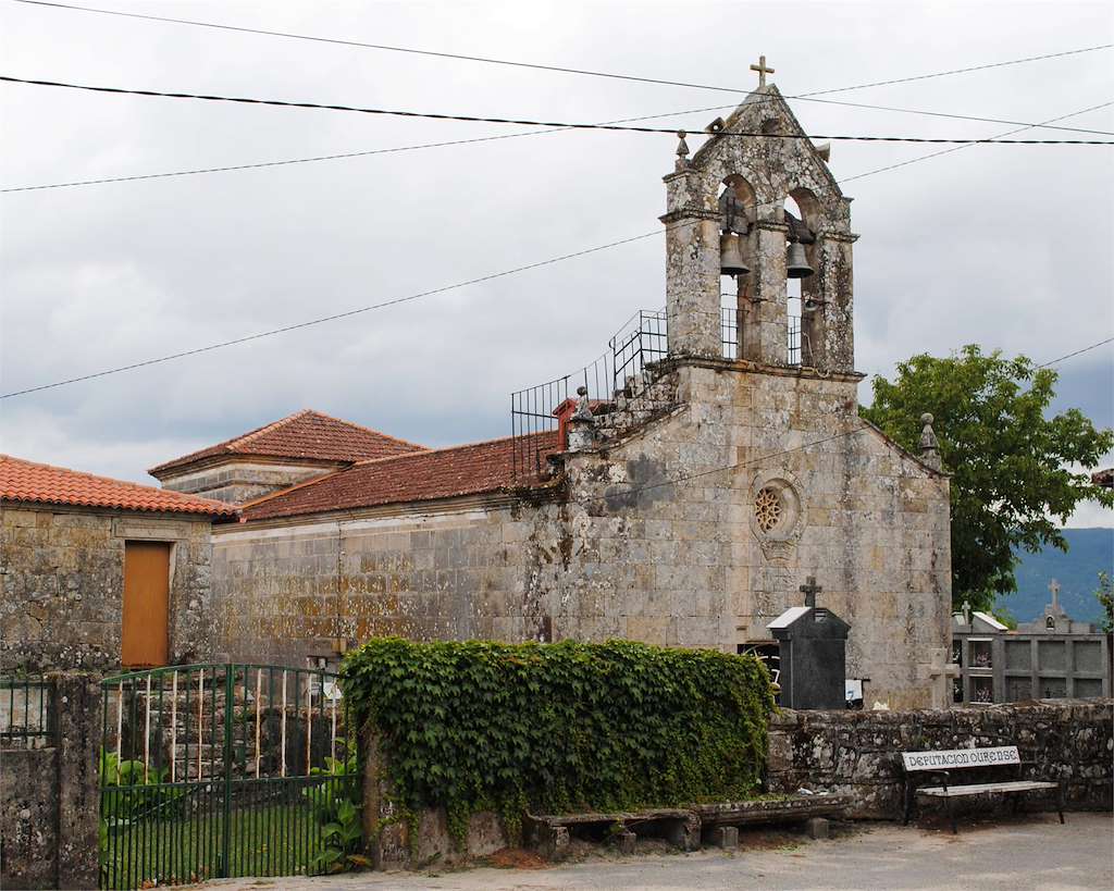 Iglesia de Santa María de A Barra en Coles