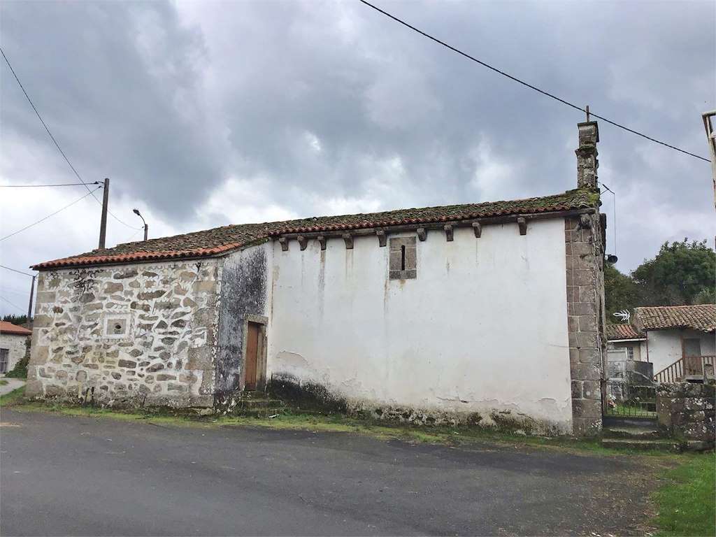 Iglesia de Santa María de Alvidrón en Antas de Ulla