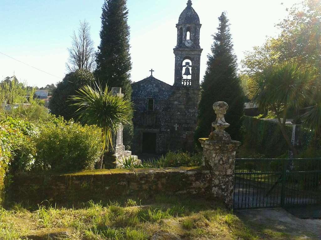 Iglesia de Santa María de Biduído en Ames