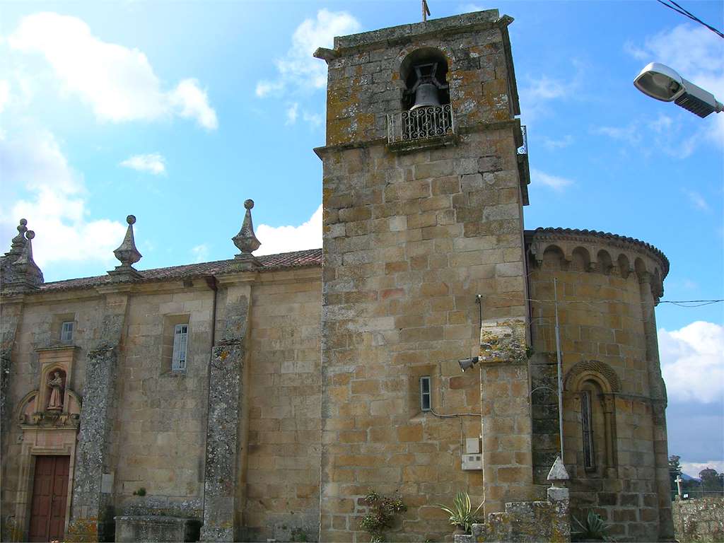 Iglesia de Santa María de Castrelo de Miño