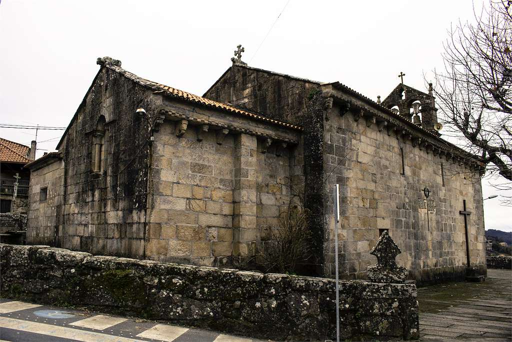 Iglesia de Santa María de Cela en Bueu
