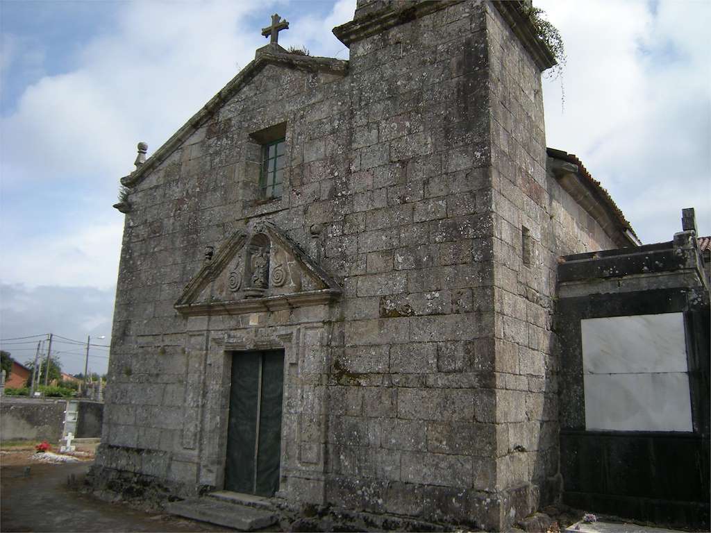 Iglesia de Santa María de Cruces en Padrón