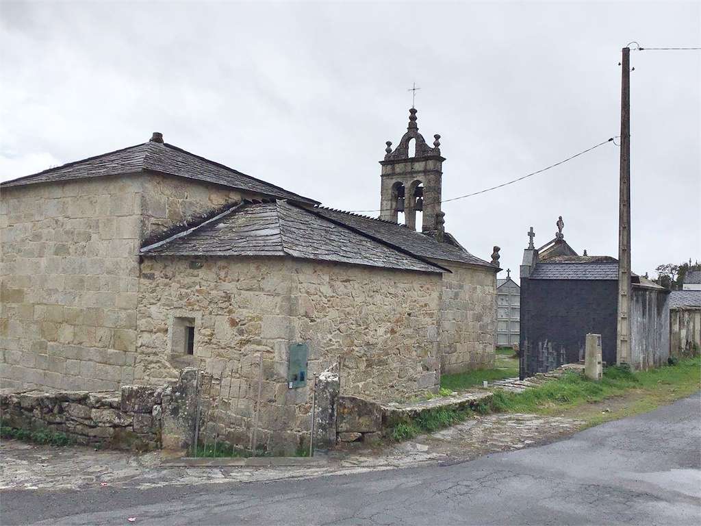 Iglesia de Santa María de Ferreiros en Paradela
