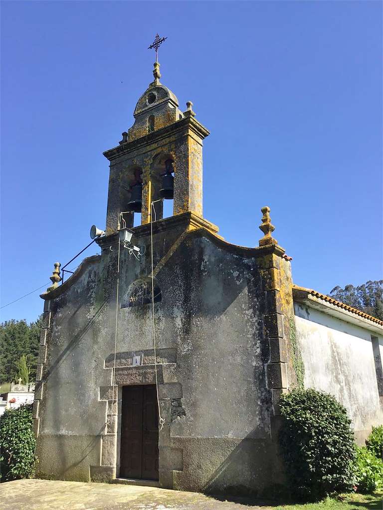 Iglesia de Santa María de Figueredo en Oza Cesuras