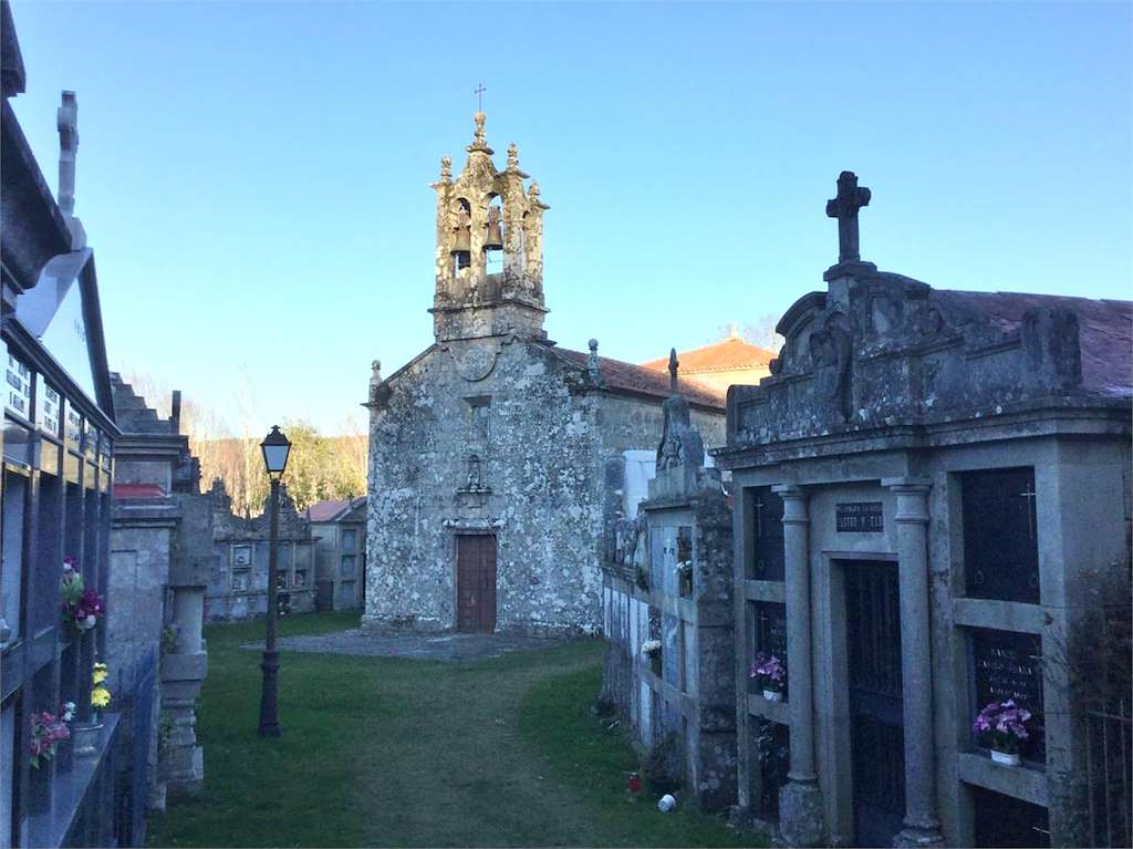 Iglesia de Santa María de Folgoso en Cerdedo Cotobade