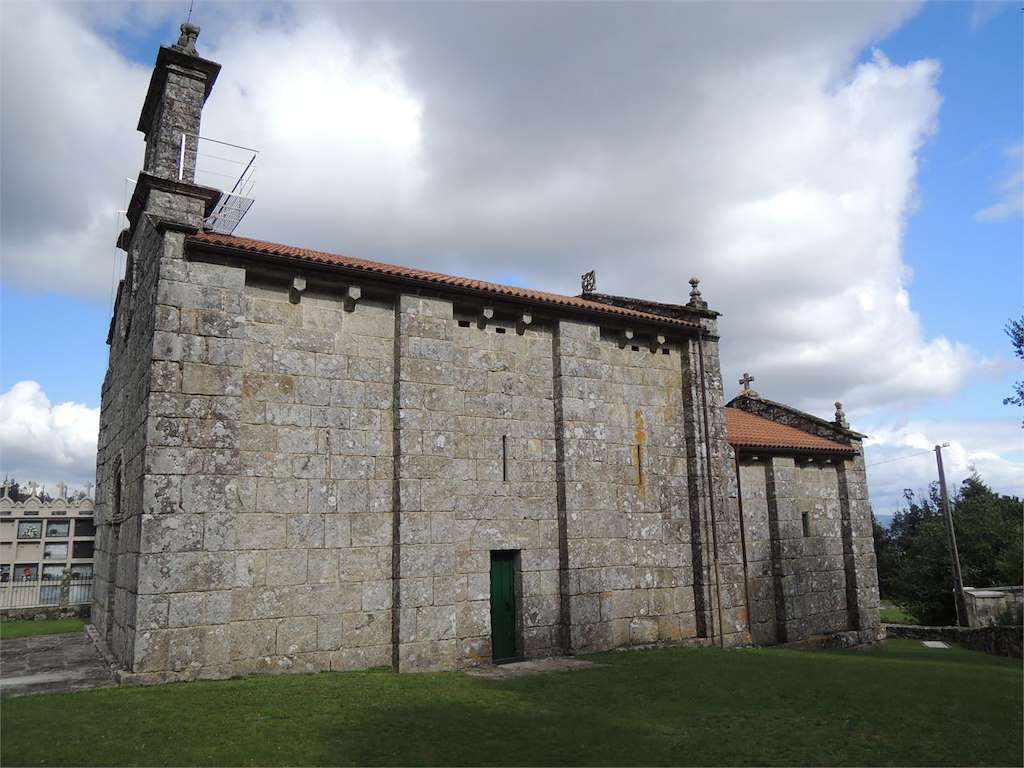 Iglesia de Santa María de Frades en A Estrada
