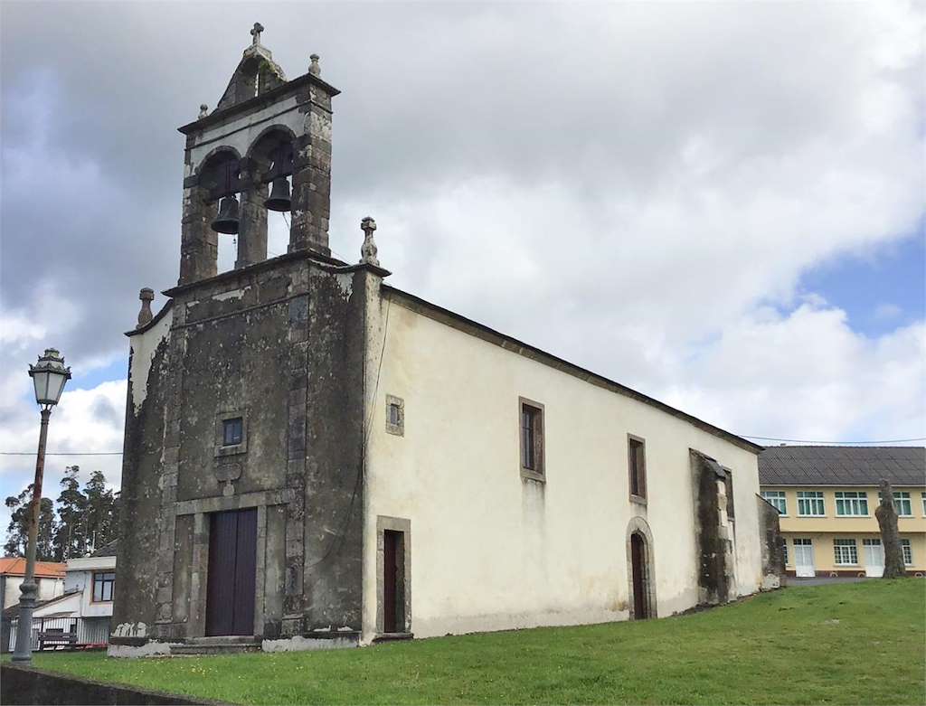Iglesia de Santa María de Labacengos en Moeche