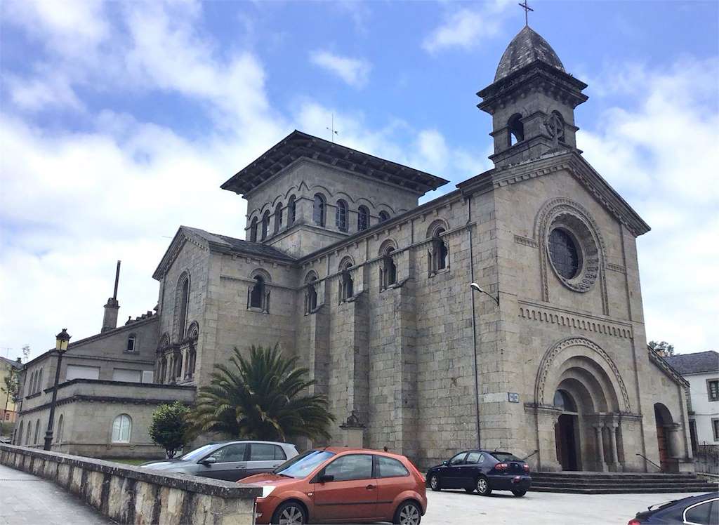 Iglesia de Santa María de Lagostelle en Guitiriz