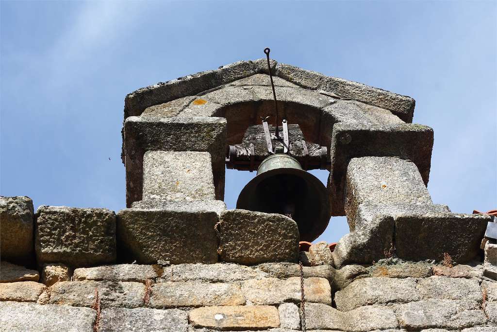 Iglesia de Santa María de Mixós en Monterrei