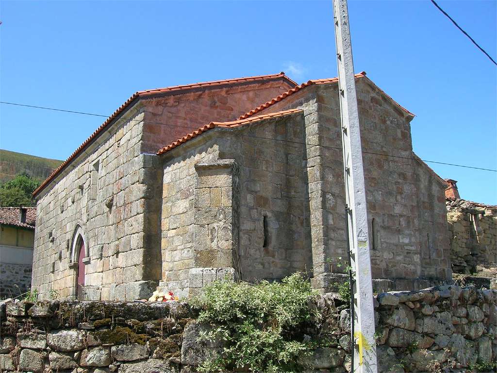 Iglesia de Santa María de Mixós en Monterrei