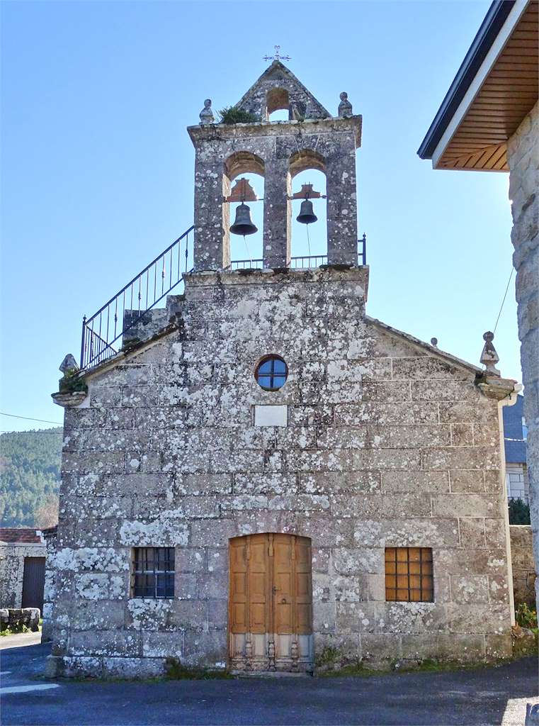Iglesia de Santa María de Mociños en Quintela de Leirado