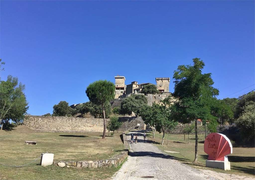 Iglesia de Santa María de Monterrei