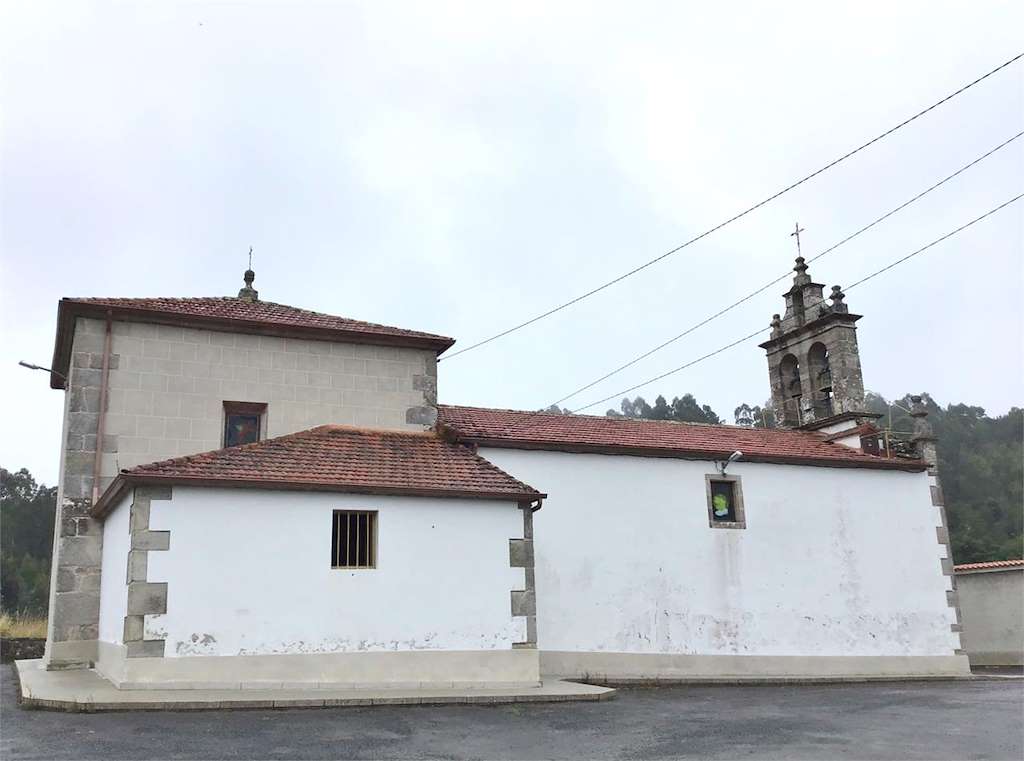Iglesia de Santa María de Ombre en Pontedeume