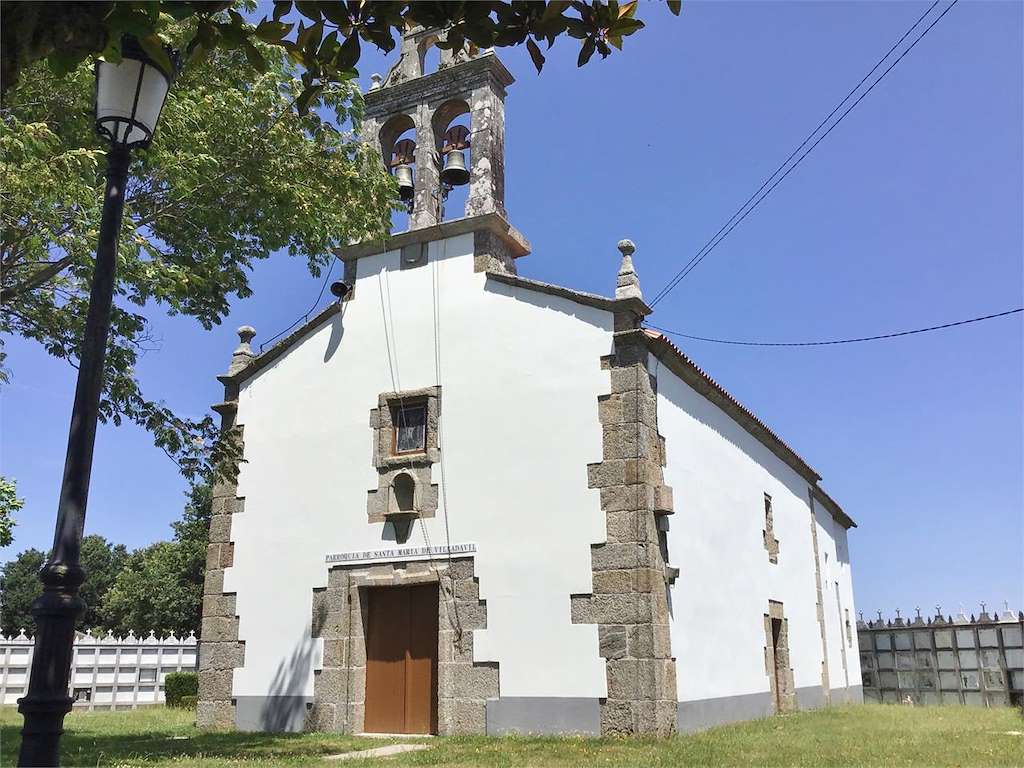Iglesia de Santa María de Viladavil en Arzúa