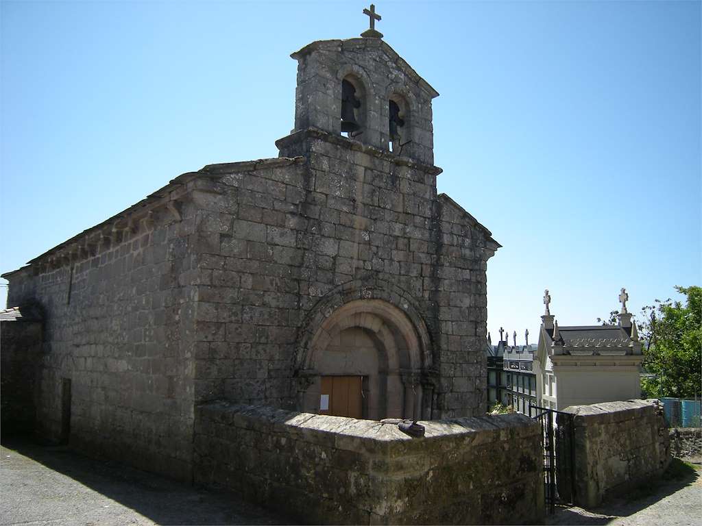 Iglesia de Santa María de Vilaragunte en Paradela