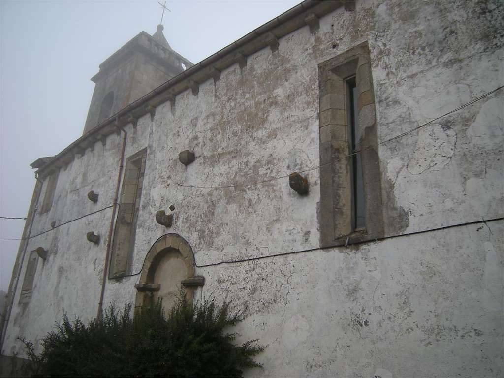 Iglesia de Santa María en Viana do Bolo