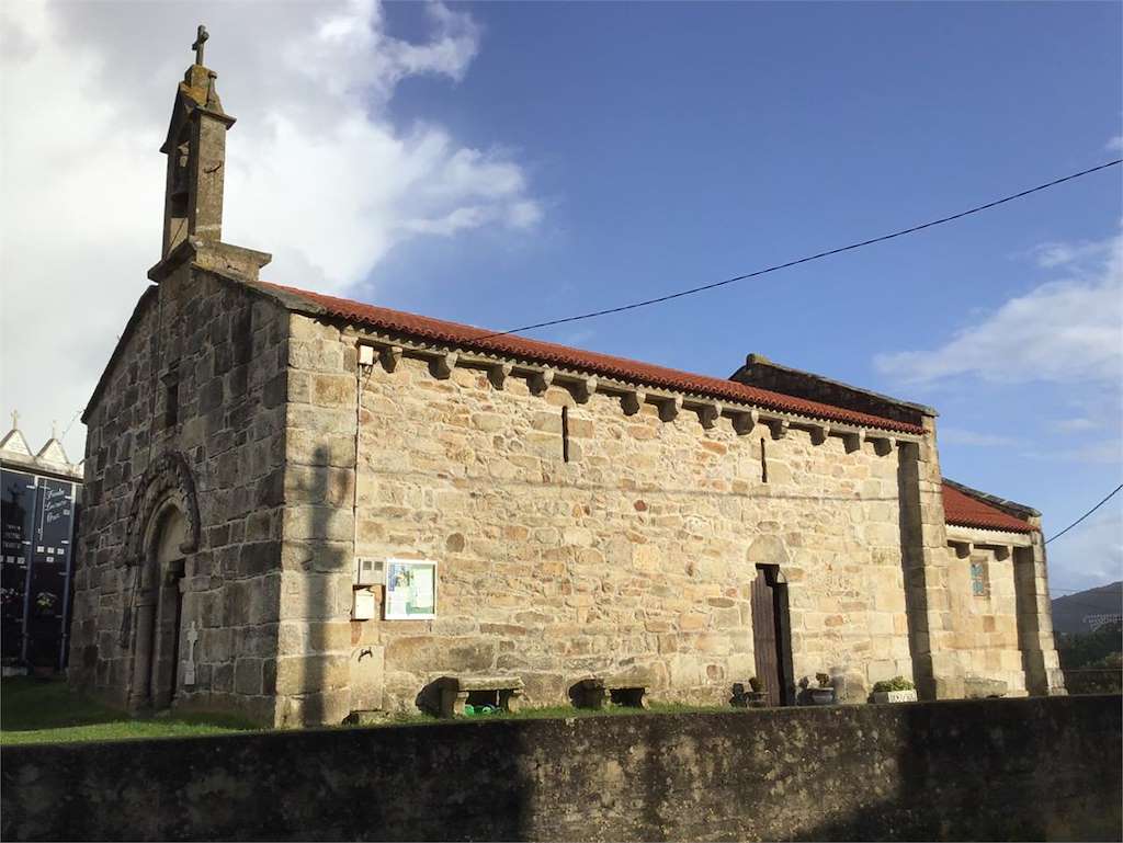 Iglesia de Santaia de Chamín en Arteixo