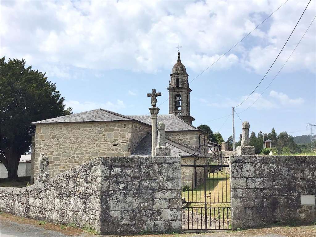 Iglesia de Santiago de A Capela