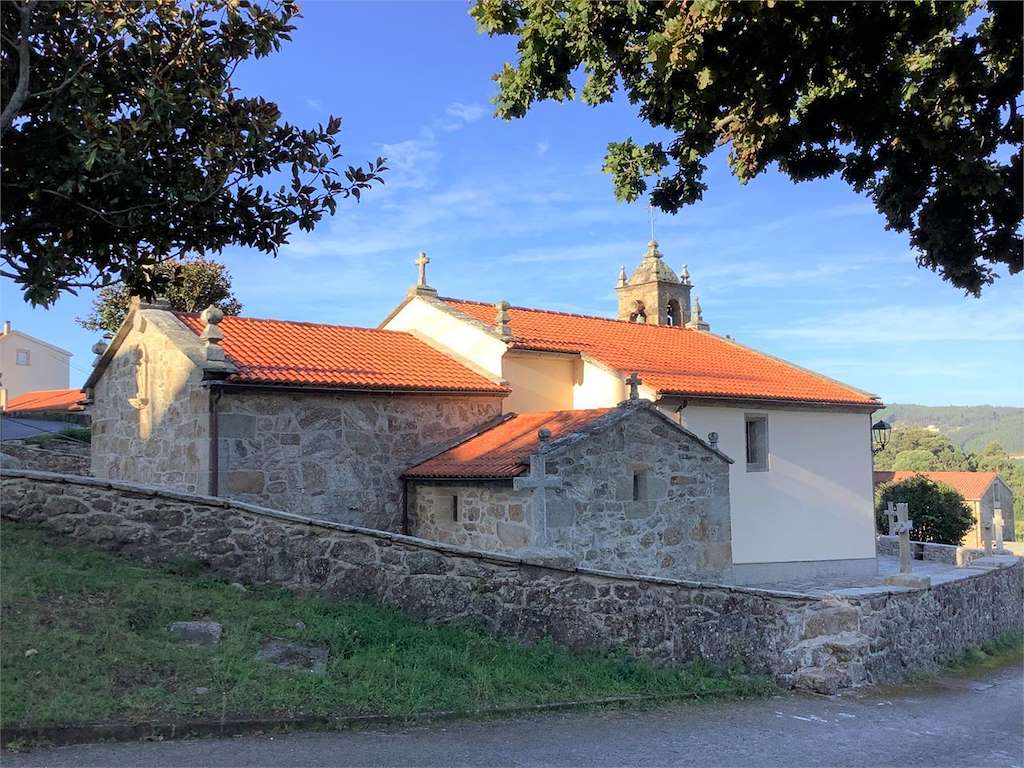 Iglesia de Santiago de Ameixenda en Cee