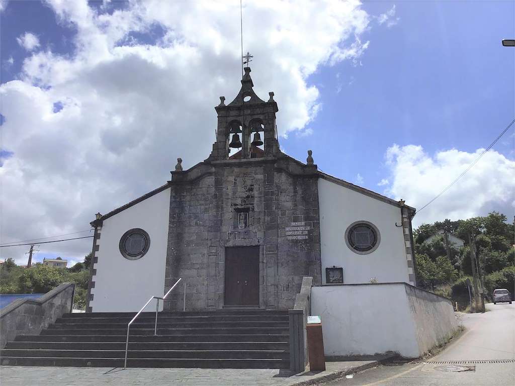 Iglesia de Santiago de Barallobre en Fene