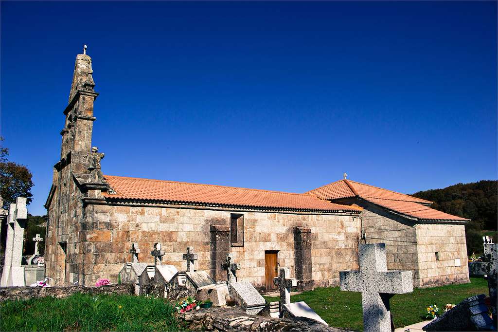 Iglesia de Santiago de Calvos en Bande