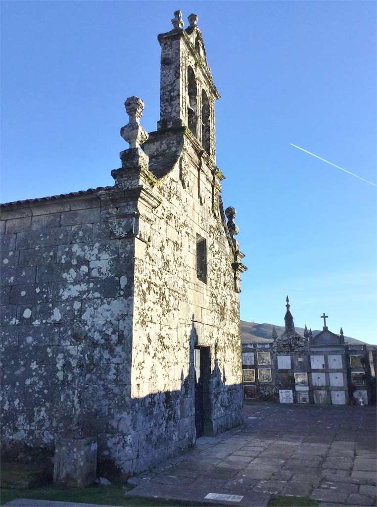 Iglesia de Santiago de Caroi en Cerdedo-Cotobade