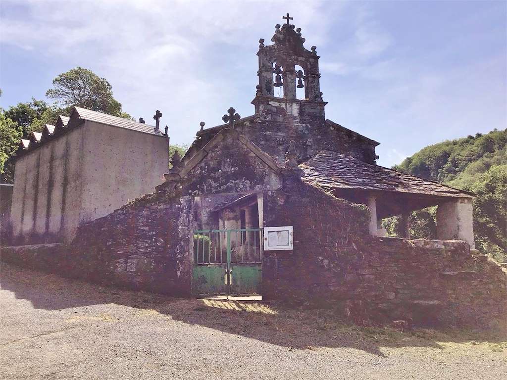 Iglesia de Santiago de Covas en Baralla
