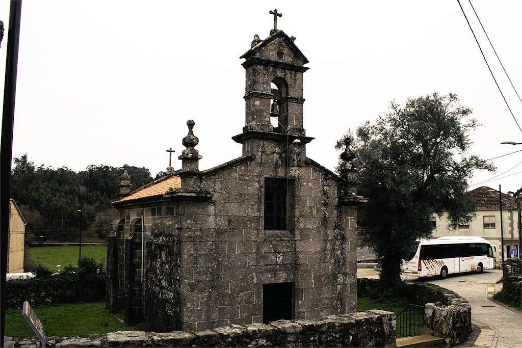 Iglesia de Santiago de Ermelo en Bueu