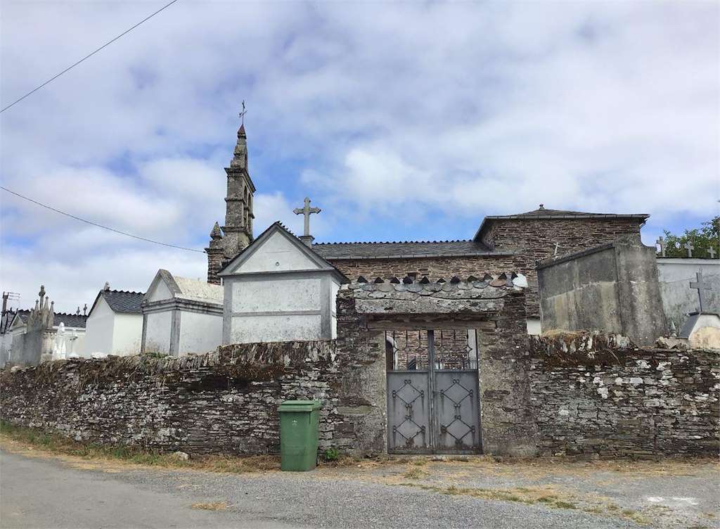 Iglesia de Santiago de Estraxiz en Samos