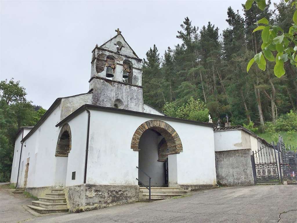 Iglesia de Santiago de Martín en Baleira
