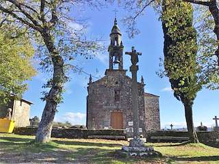 Iglesia de Santiago de Requeixo