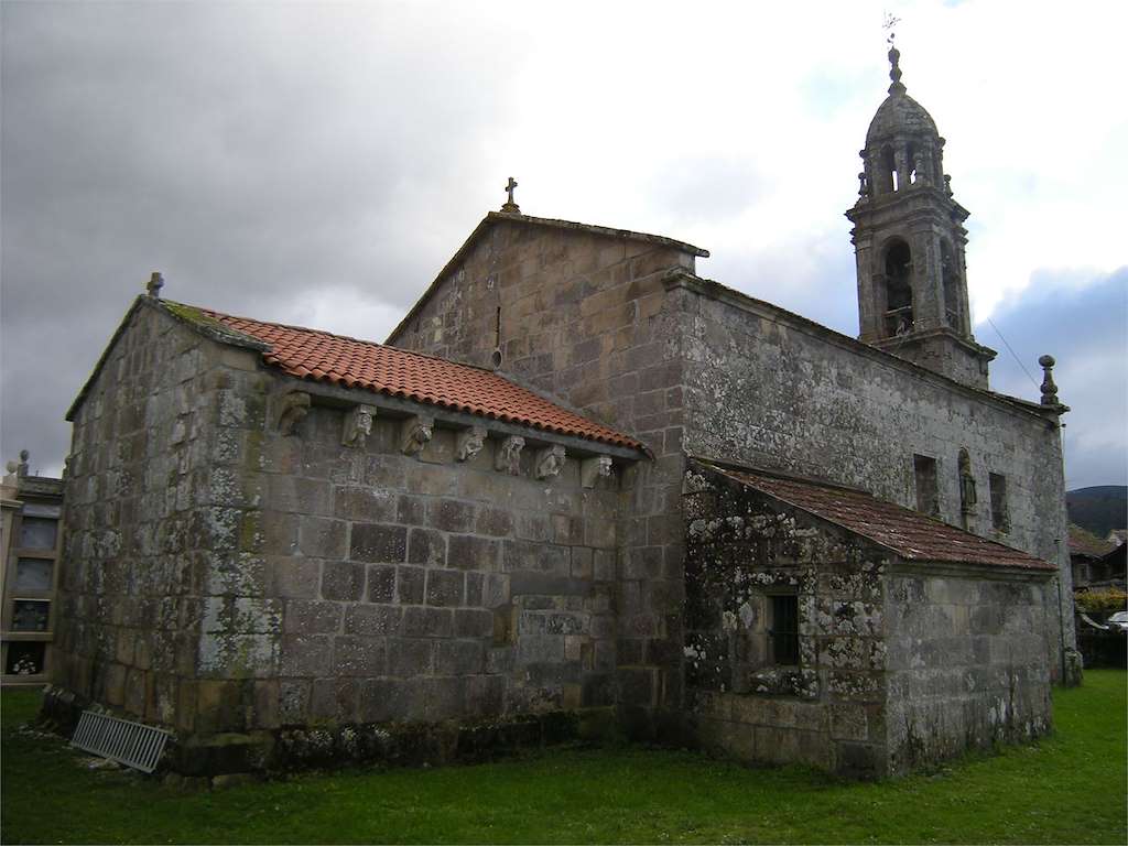 Iglesia de Santiago de Tabeiros en A Estrada