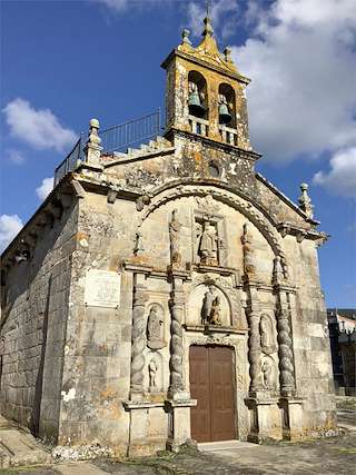 Iglesia de Santiago de Traba