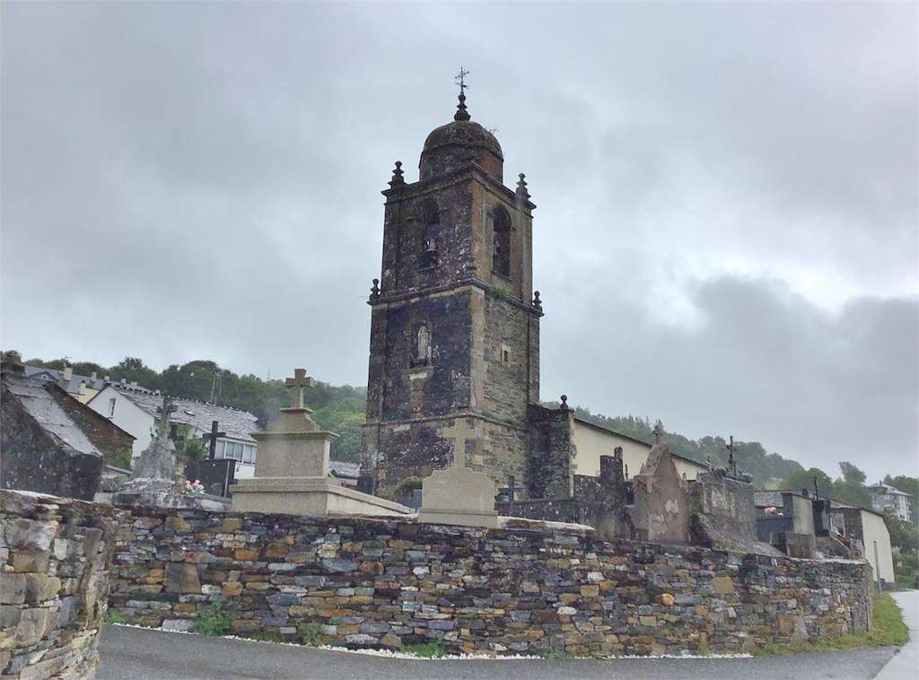 Iglesia de Santiago de Triacastela