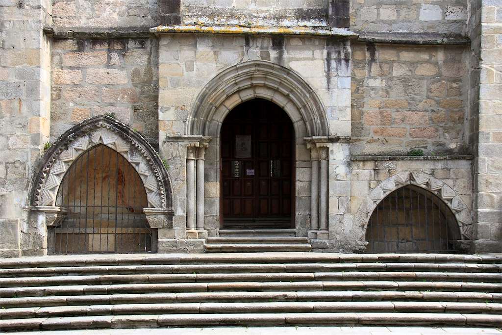 Iglesia de Santiago en San Francisco en Viveiro