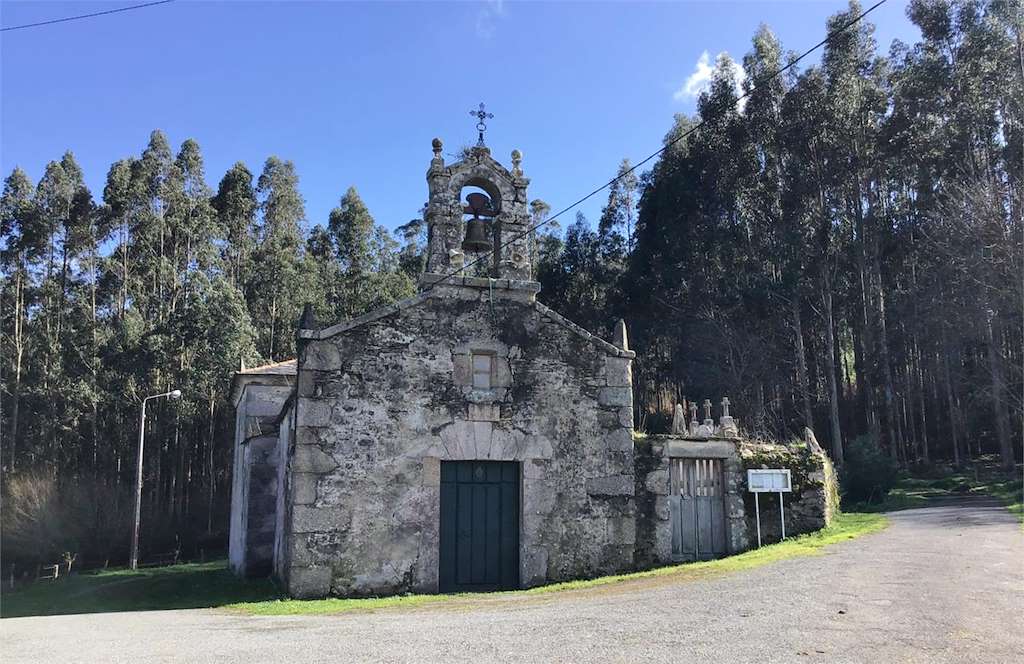Iglesia de Santo Estevo de Moucide en O Valadouro