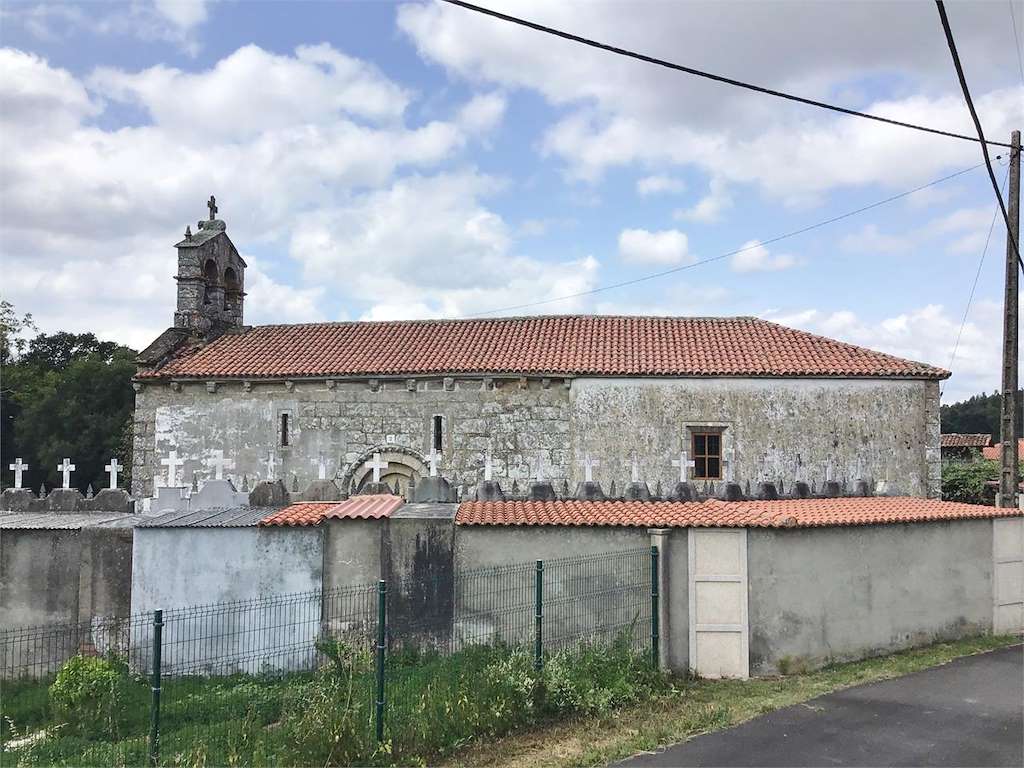 Iglesia de Santo Estevo de Pezobrés en Santiso