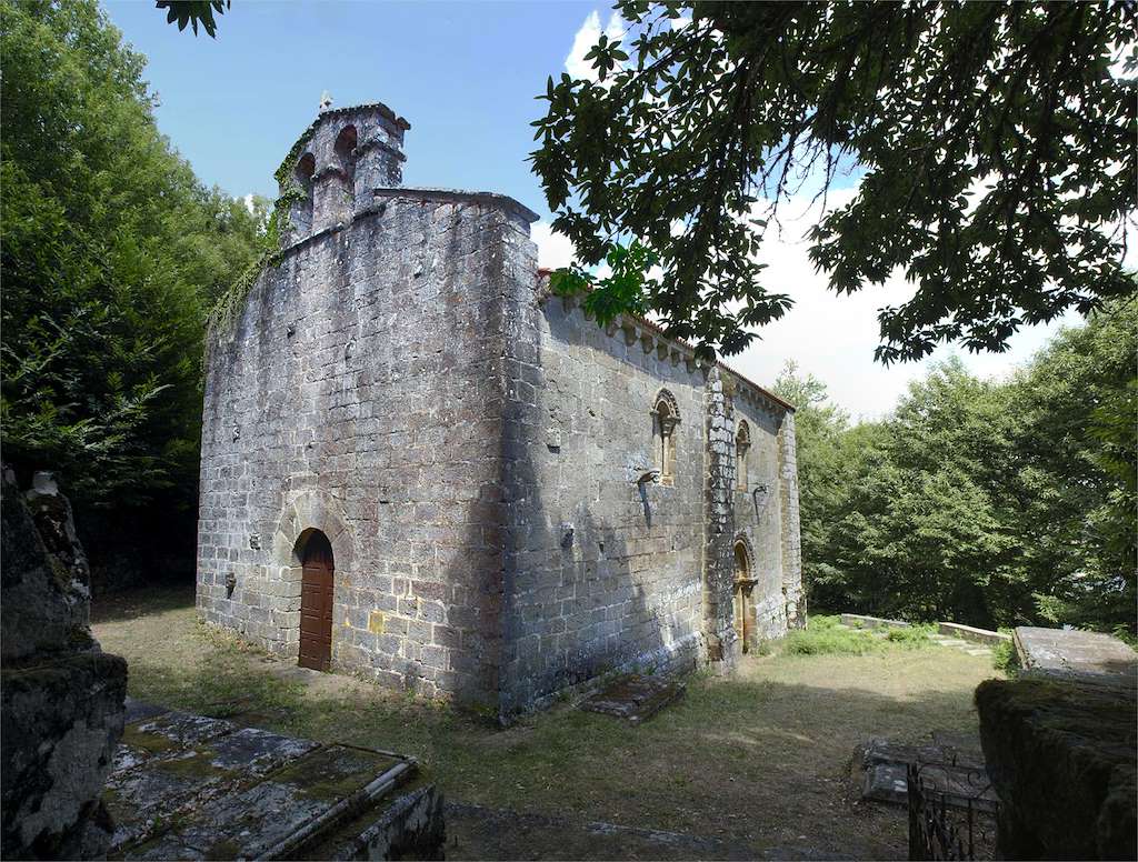 Iglesia de Sta. Maria de Pesqueiras en Chantada