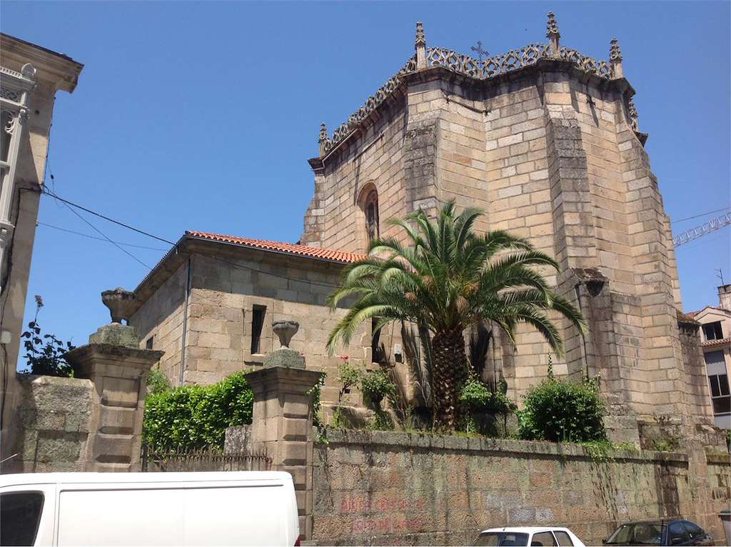 Iglesia La Santísima Trinidad en Ourense