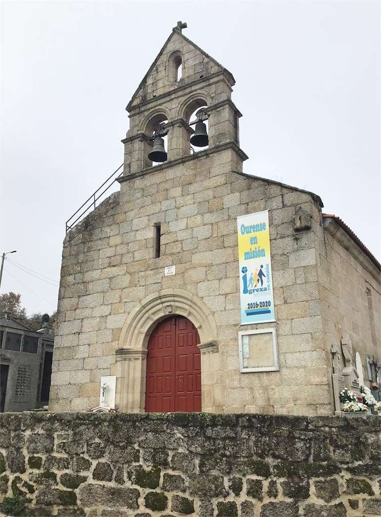 Iglesia San Bernabé da Valenzá en Barbadás