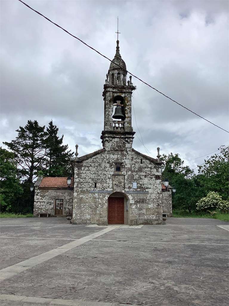 Iglesia San Martiño de Olveira en Dumbría