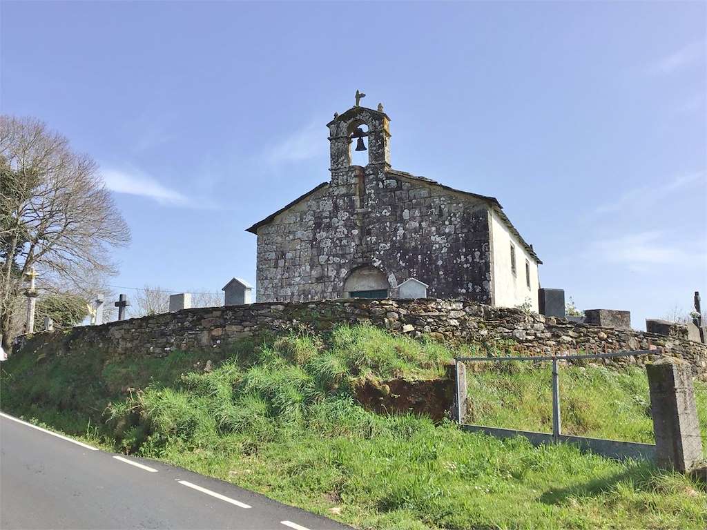 Iglesia Santa Cruz de Retorta en Guntín