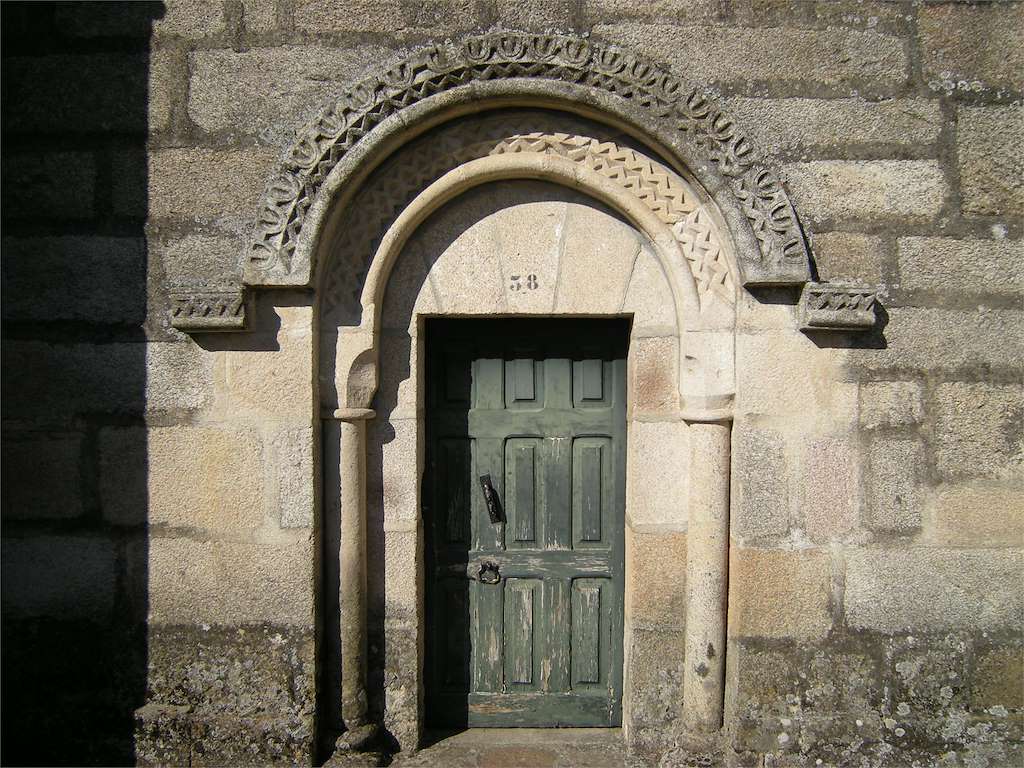 Iglesia Santa María de Parada de Outeiro en Vilar de Santos